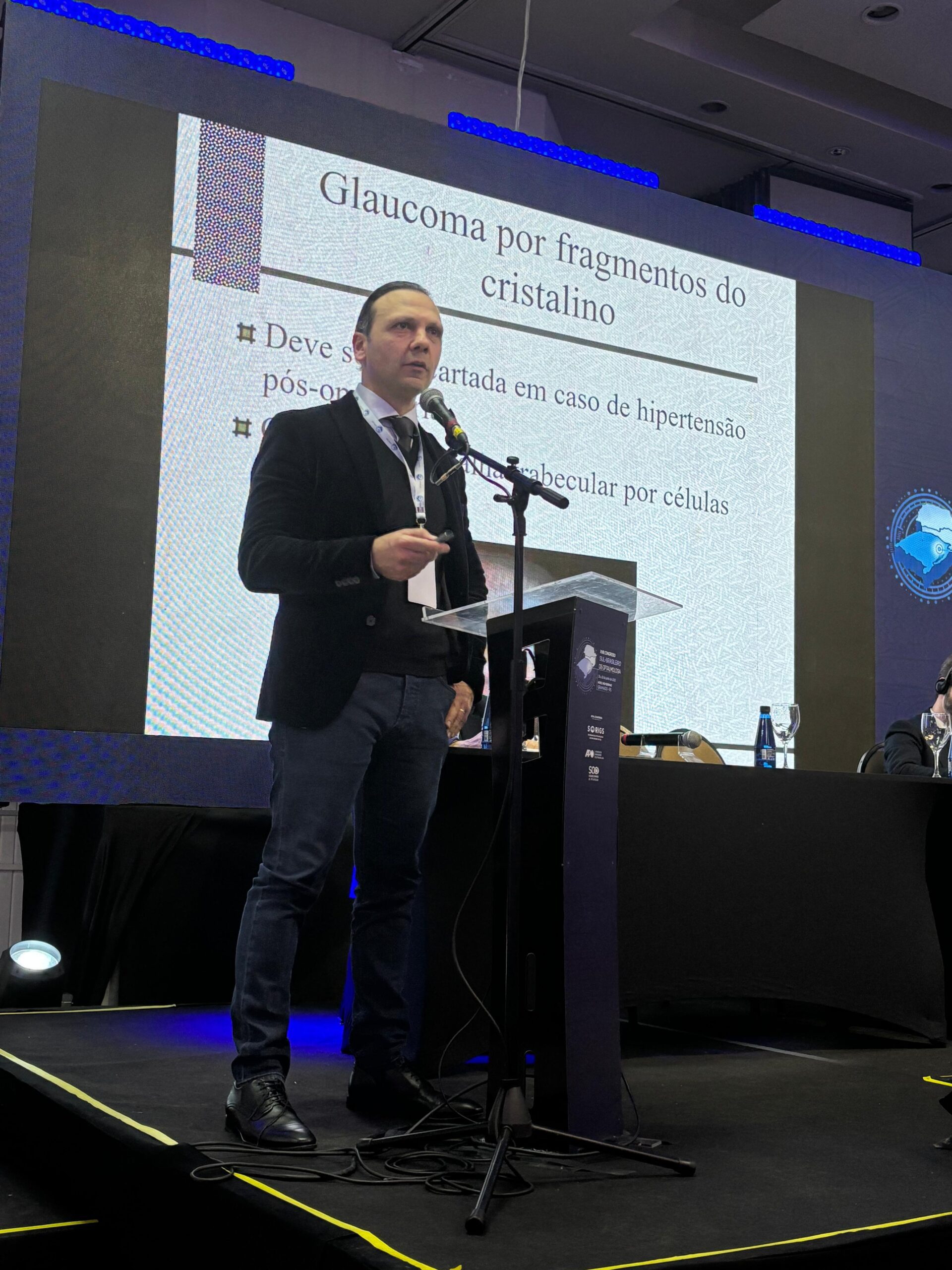 Hospital de Olhos Lions é representado por Dr. Leonardo Fasolo em congresso sul-brasileiro de Oftalmologia